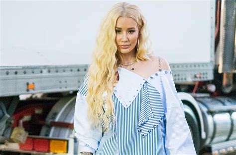 iggy azslea nude|Iggy Azalea Poses Nude to Promote 'Survive the Summer' EP.